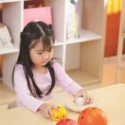 Apilable Nido de Pollitos Plan Toys