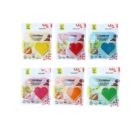 Bolsas con cierre zip de masa para modelar verde. ¡Rellena tus botes usados de nuevo con las bolsas ecopack! La plastilina 100% natural Childgen está hecha con mucho amor e ingredientes naturales. No contiene tóxicos y ayuda a que los peques mejoren su fortaleza y destreza con las manos a la vez que fomenta su imaginación. Elaborada con harina de trigo 100% natural y de suave textura la hacen fácilmente modelable por las manos más pequeñas. ¡Protegemos nuestra naturaleza porque el mejor legado que podemos dejar a nuestros hijos e hijas es una tierra limpia! Con el formato bolsa ecopack, contribuyes al proyecto residuo cero. Las bolsas están diseñadas para mantener la pasta de modelar durante mucho tiempo fresca. Se mantiene fresca durante 2 meses sin abrir. Una vez abierta brinda diversión durante 5-7 meses con un uso regular. Si esperas más de 6 meses sin abrir, la sal gema del interior puede volverse especialmente pronunciada. Es perfectamente normal que aparezcan cristales de sal encima de la masa si no se usa con frecuencia. Lo único que necesitas hacer es masajear y jugar con ella y desaparecerá. Certificada de acuerdo con las normas de seguridad de materiales de fabricación en juguetes EN71. Y de Seguridad de Contenido de +10 meses por el laboratorio Intertek de Turquía. ¡Importante celíacos o intolerantes al gluten! La masa Childgen está elaborada con harina de trigo. Aunque no está diseñada para el consumo, es importante conocer este dato por si hay una ingesta accidental. Edad: +2 años Ingredientes: harina de trigo 100% natural, agua, sal, aceite alimentario, colorante alimentario, crema tártara. Recomendaciones: no tóxica. La plastilina está diseñada para jugar con ella, no para consumirla. 100% ingredientes naturales/ Se mantiene fresca durante 2 meses sin abrir/ Una vez abierta brinda diversión durante 5-7 meses con un uso regular. Garantía: Certificada de acuerdo con las normas de seguridad de materiales de fabricación en juguetes EN71. Y de Seguridad de Contenido de +10 meses por el laboratorio Intertek de Turquía. Incluye: 125 gr. de plastilina natural en color verde.