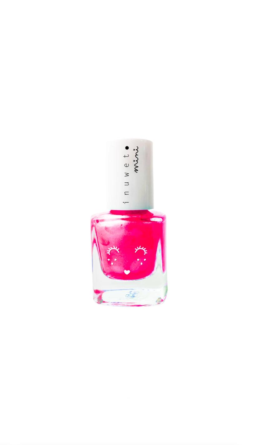 uñas1 Esmalte de unas a base de agua Fucsia Neon Olor Chicle