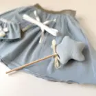 Minikane Duo de tutus Deva enfant/poupée et sa baguette magique avec étoile en tissu Bleu
